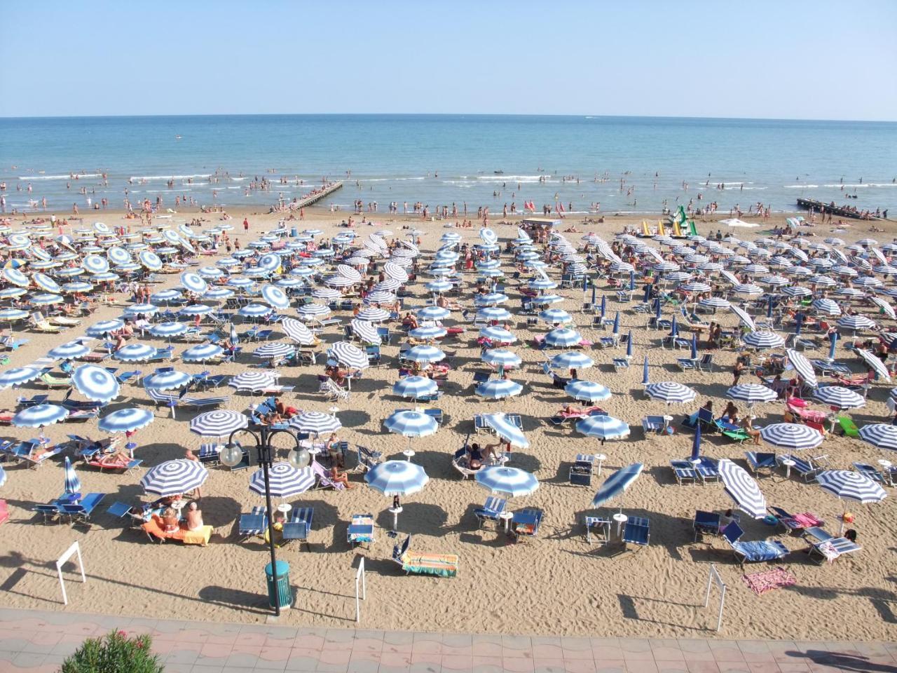 Hotel Ornella Lido di Jesolo Exterior foto